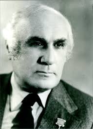 ირაკლი ბესარიონის ძე აბაშიძე (1909-1992); პოეტი, აკადემიკოსი. ხონი, იმერეთი.